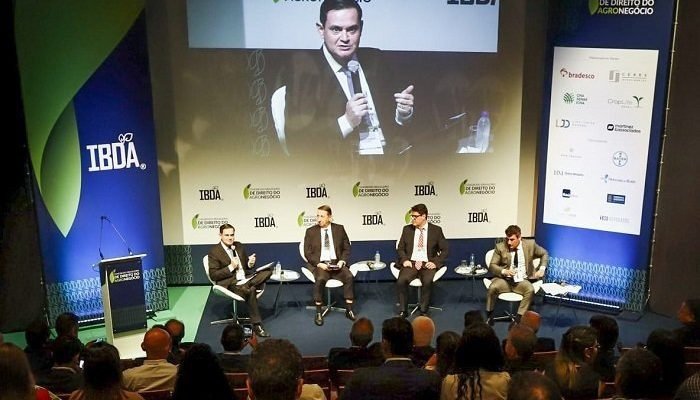 CNA participa de debate sobre reforma tributária no Congresso Brasileiro do Direito do Agronegócio