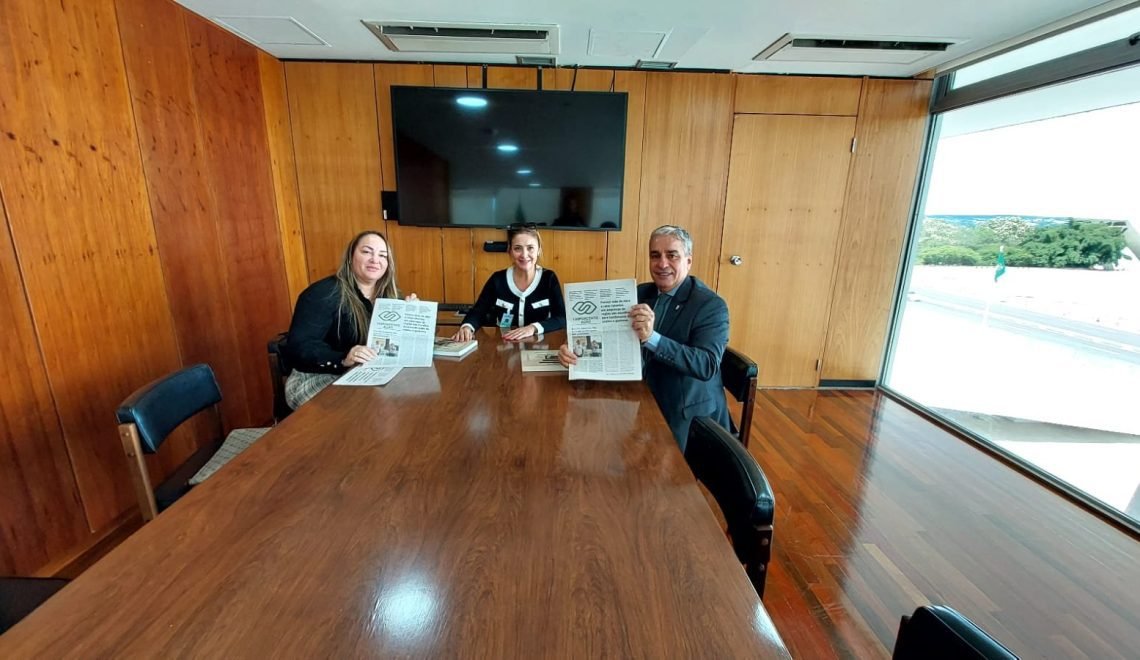 Juliana Lisboa no gabinete de andre Ceciliano, em Brasília