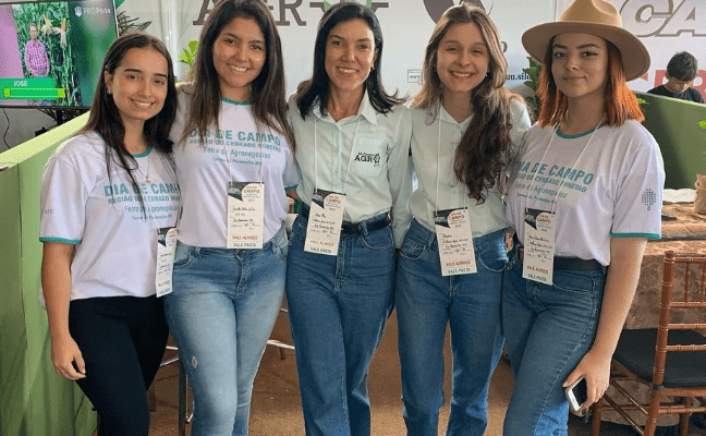 Representes do Grupo Mulheres Agro UFV-CRP, recentemente, durante dia de campo em Carmo do Paranaiba