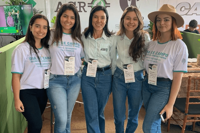 Representes do Grupo Mulheres Agro UFV-CRP, recentemente, durante dia de campo em Carmo do Paranaiba