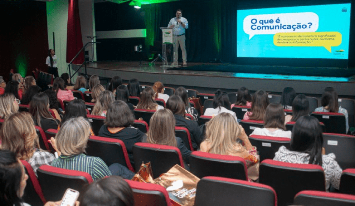 Frederico Parma durante palestra no evento "Elas no Campo 2023" (Foto: Assessoria)