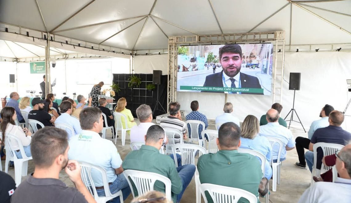 Deputado Federal Zé Vitor diretamente de Dubai, fez o lançamento do Fórum do Agronegócio Sustentável (Crédito: Coocacer)