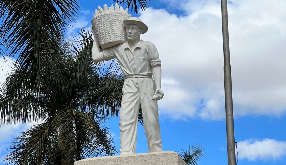Monumento ao Homem do Campo, em Patos de Minas (Crédito: Buna Juber/100PORCENTOAGRO)