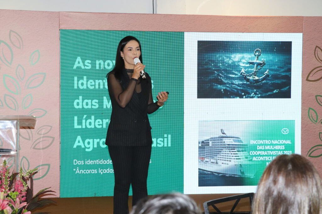 Raquel Soares, professora da UFV-CRP, foi uma das palestrantes (Crédito: Evento na sede do Sistema Faemg Senar, em Belo Horizonte (Crédito: Janaina Rochido)