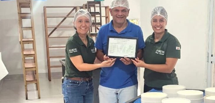 Produtor contou com assistência da Emater-MG durante todo o processo de habilitação (Foto: Agência Minas)